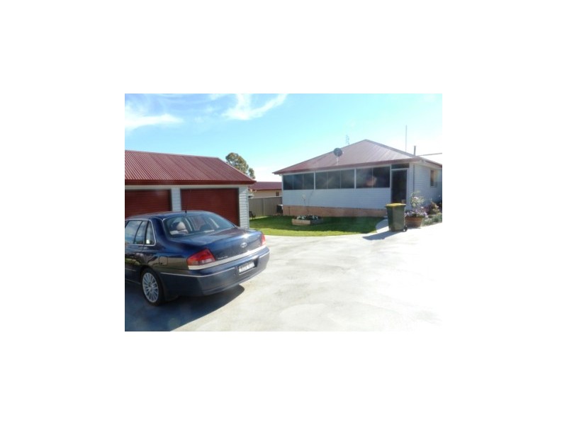24 Pudman Street, Boorowa NSW 2586