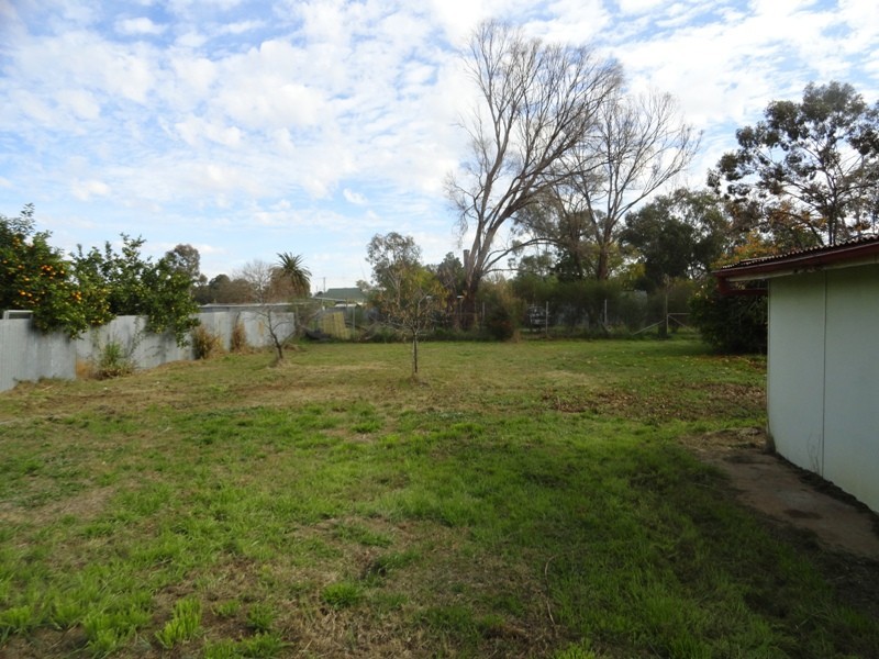 35 Commercial Street, Walla Walla NSW 2659