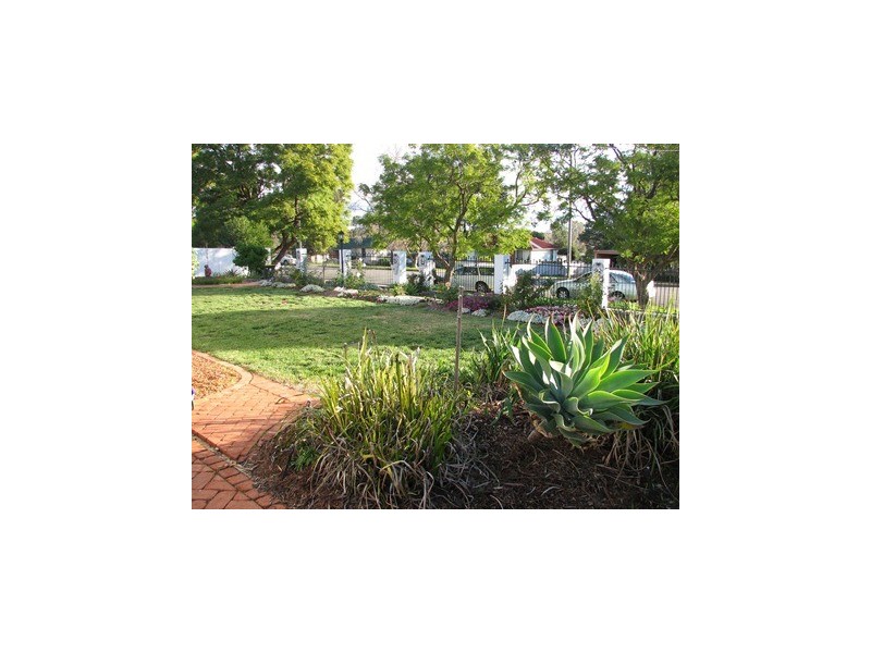 25 Frederica, Narrandera NSW 2700