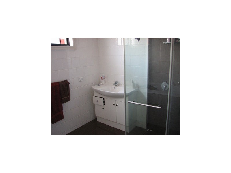 42 Charles, Narrandera NSW 2700