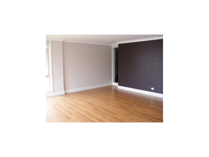 42 Charles, Narrandera NSW 2700