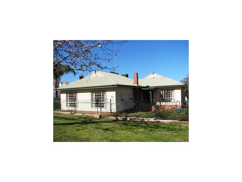 44 Melbourne, Narrandera NSW 2700