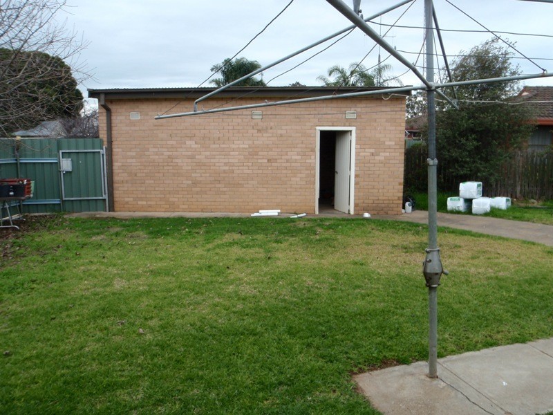 54 Hampton Street, Finley NSW 2713