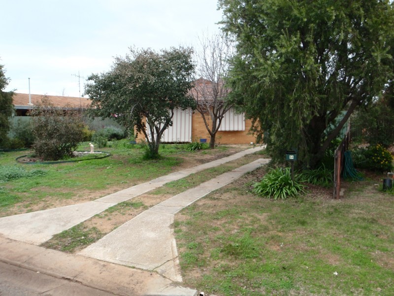 54 Hampton Street, Finley NSW 2713