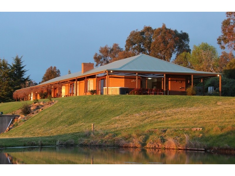 “Water Rings” Huon Creek, Wodonga VIC 3690
