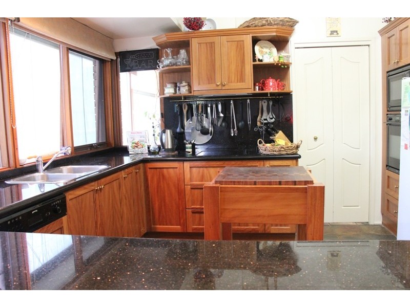 “Water Rings” Huon Creek, Wodonga VIC 3690