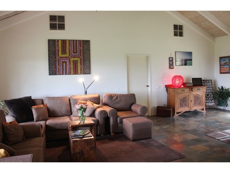 “Water Rings” Huon Creek, Wodonga VIC 3690