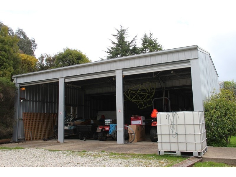 “Water Rings” Huon Creek, Wodonga VIC 3690
