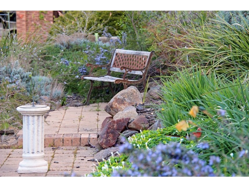 “Water Rings” Huon Creek, Wodonga VIC 3690