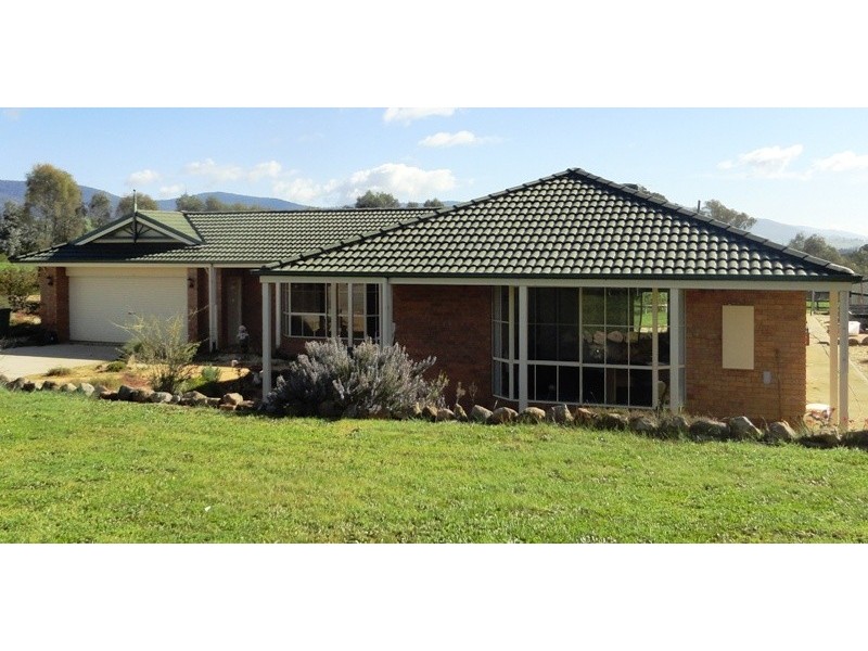 15 Flynns Lane, Osbornes Flat VIC 3691