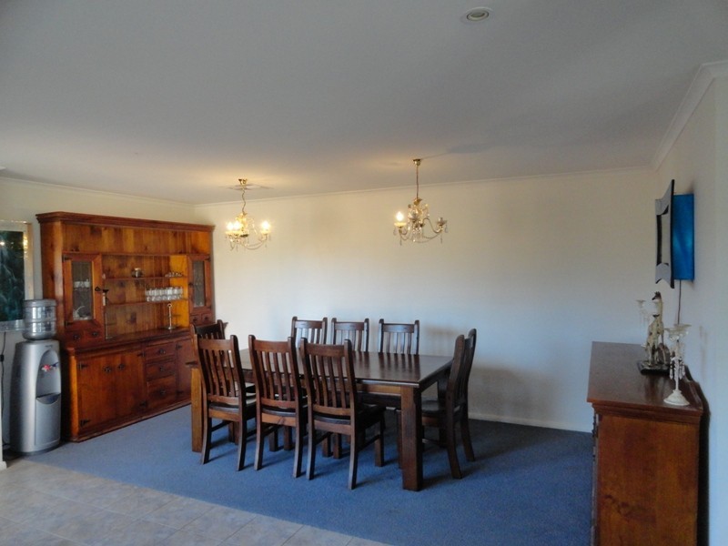 15 Flynns Lane, Osbornes Flat VIC 3691