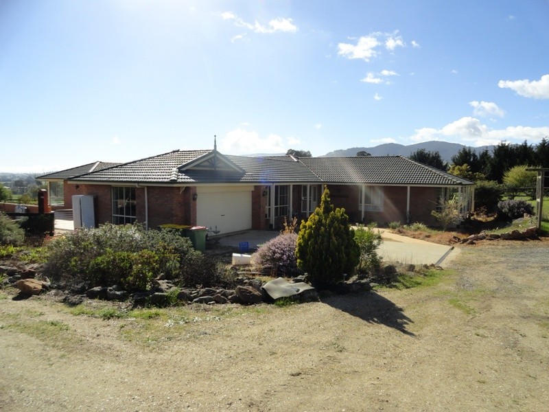 15 Flynns Lane, Osbornes Flat VIC 3691