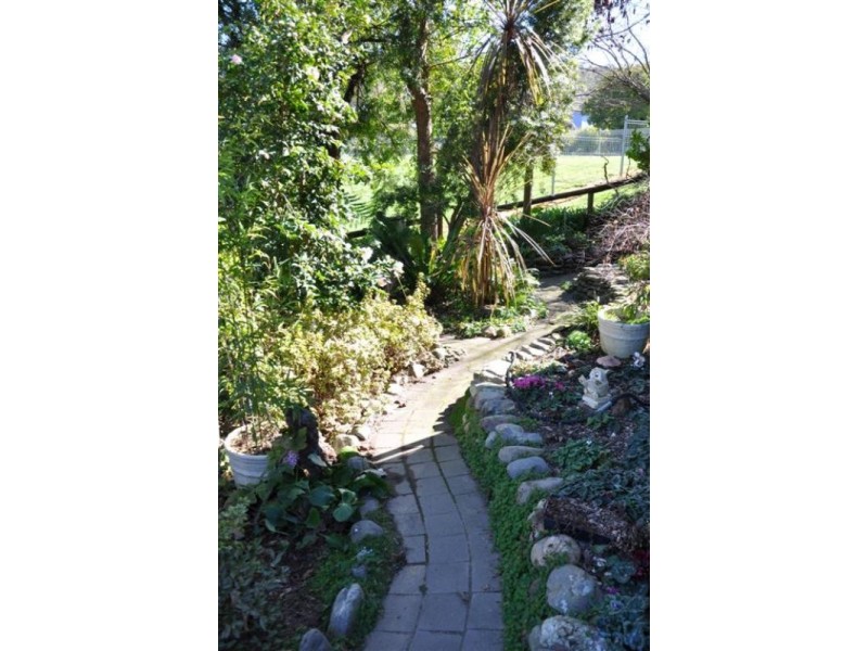 10 Bradney Street, Khancoban NSW 2642