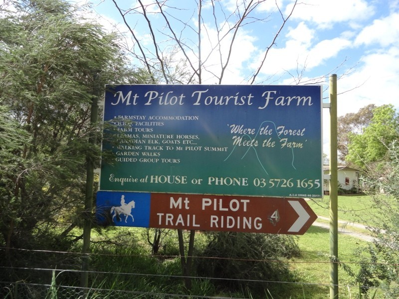 373 Toveys Road, Chiltern VIC 3683