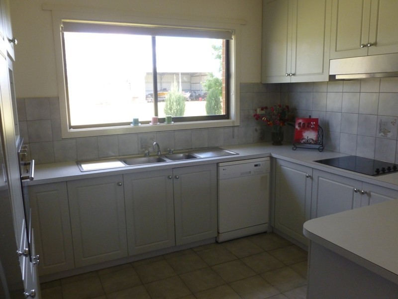 2327 Urana Road, Jindera NSW 2642