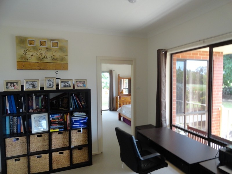 2327 Urana Road, Jindera NSW 2642