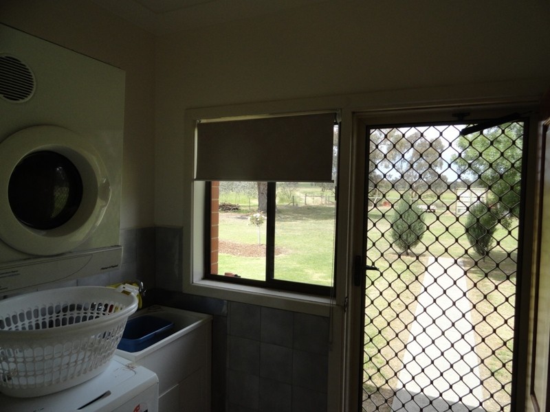 2327 Urana Road, Jindera NSW 2642