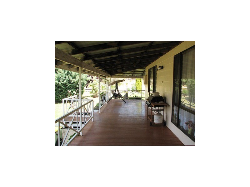 17 Townsend Street, Narrandera NSW 2700