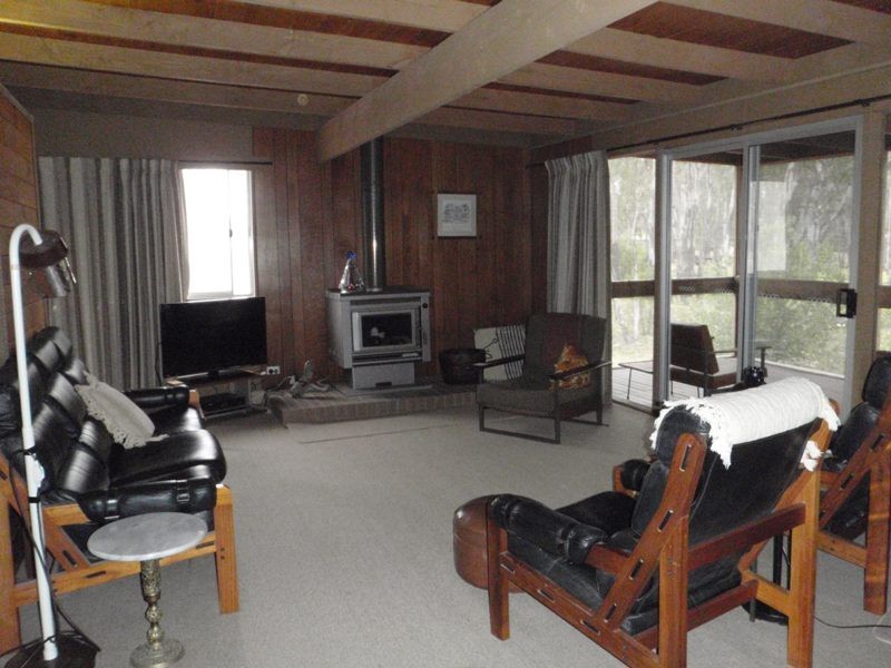 52 STEVENS WEIR ROAD, Deniliquin NSW 2710