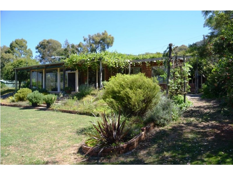 2 Drummond Street, Tawonga VIC 3697