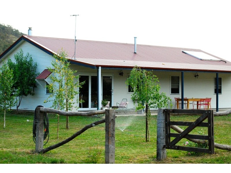 “Little Bank” 8547 Murray River Road, Walwa VIC 3709