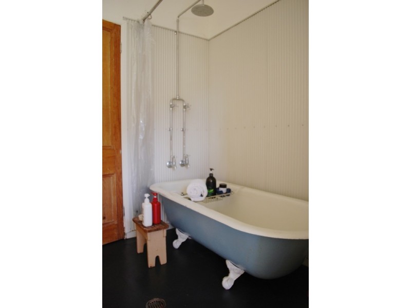 “Little Bank” 8547 Murray River Road, Walwa VIC 3709