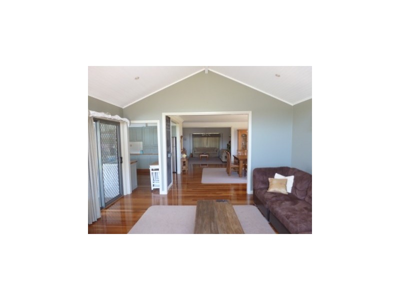 154-162 Market Street, Boorowa NSW 2586