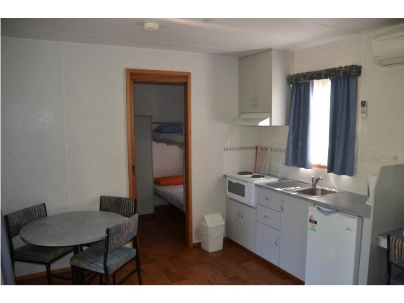 12 Long Tunnel Track, Wandiligong VIC 3744