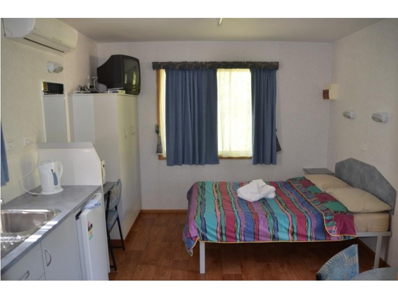 12 Long Tunnel Track, Wandiligong VIC 3744