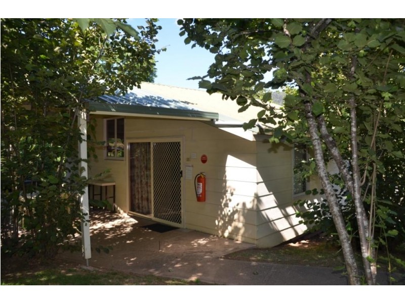 12 Long Tunnel Track, Wandiligong VIC 3744