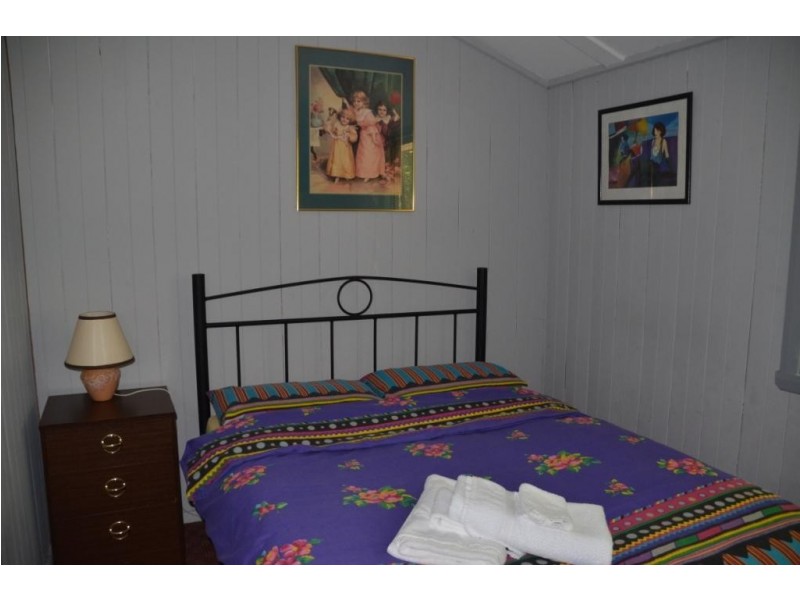 12 Long Tunnel Track, Wandiligong VIC 3744