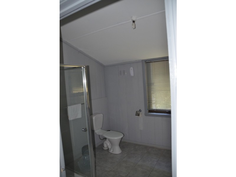 12 Long Tunnel Track, Wandiligong VIC 3744