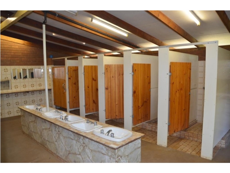 12 Long Tunnel Track, Wandiligong VIC 3744