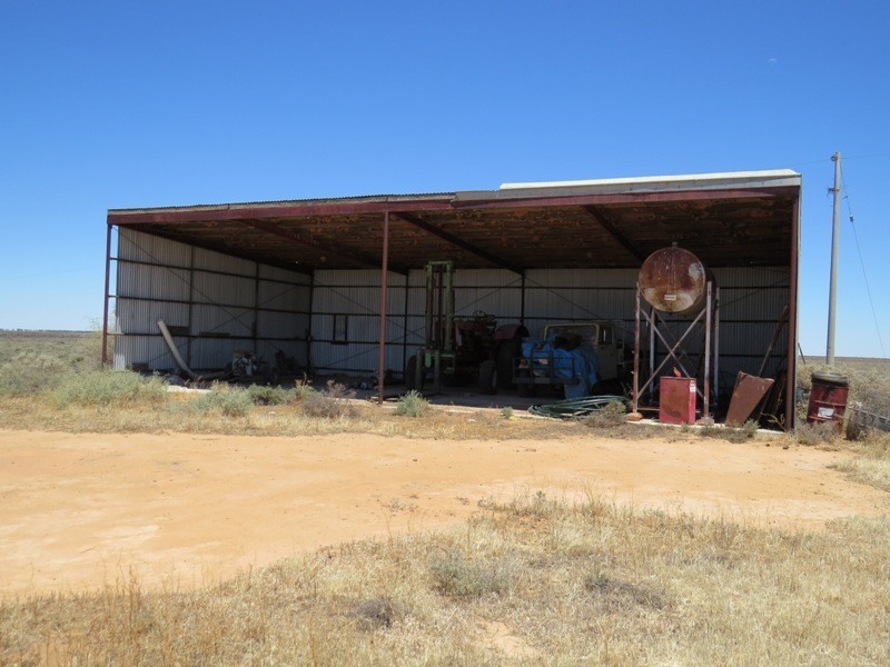 “Kempsey” Maude Road, Hay NSW 2711