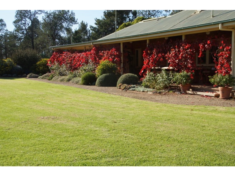 - Wingidgeon Station -, Jerilderie NSW 2716