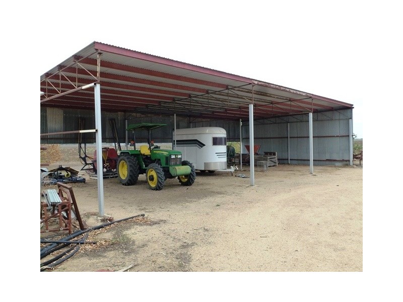 Farm 130 Old Common Road, Hay NSW 2711