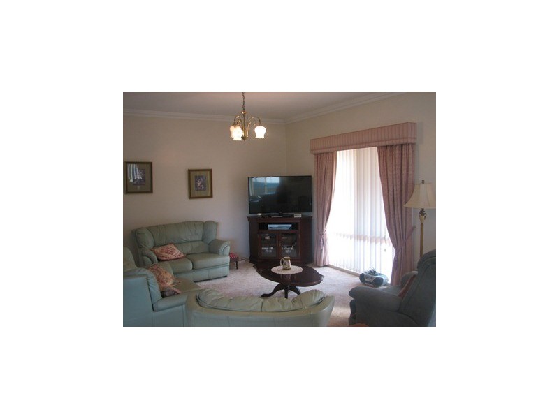 Unit 2, 14 Elwin Street, Narrandera NSW 2700