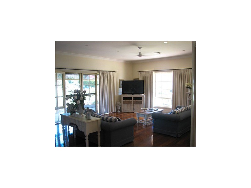 4 Pirani Place, Narrandera NSW 2700