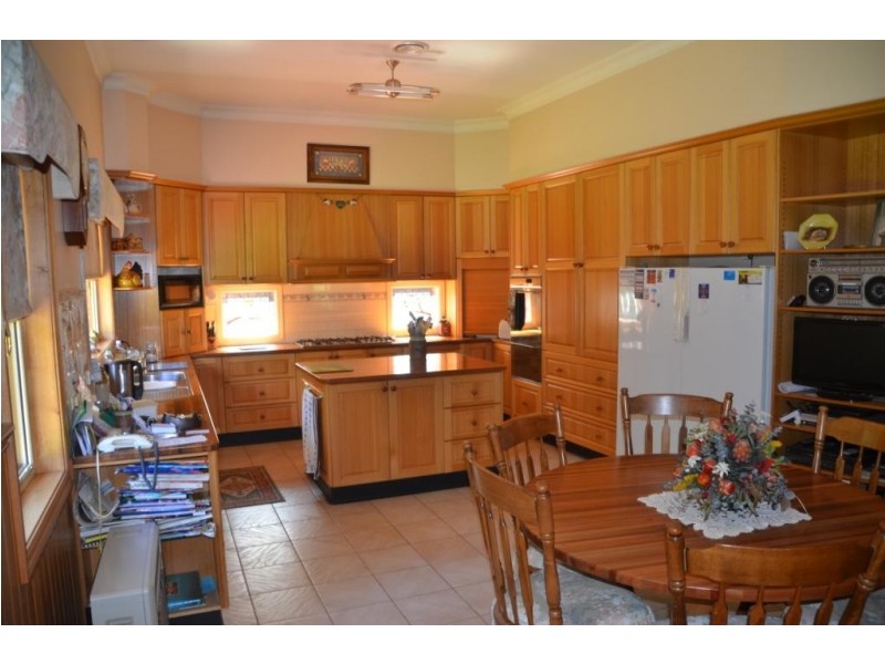 434 Morses Creek Road, Wandiligong VIC 3744