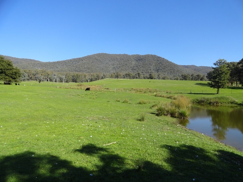 136 Cogdell Lane, Kergunyah VIC 3691