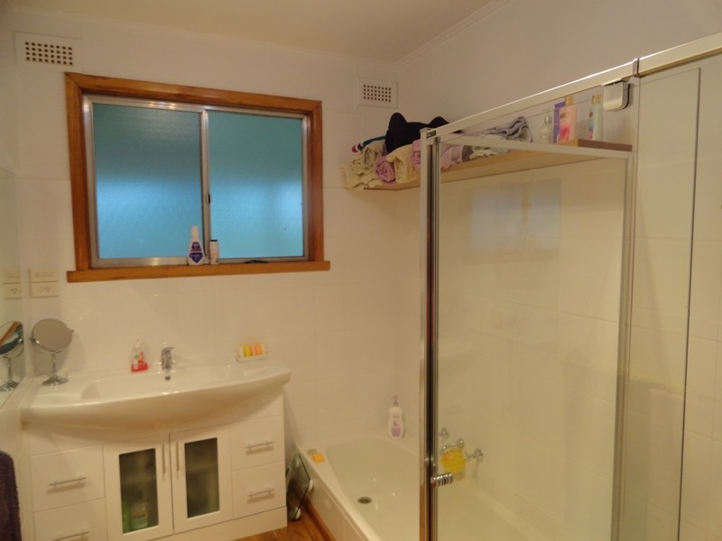 136 Cogdell Lane, Kergunyah VIC 3691