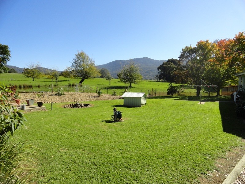 136 Cogdell Lane, Kergunyah VIC 3691