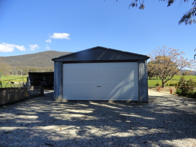 136 Cogdell Lane, Kergunyah VIC 3691