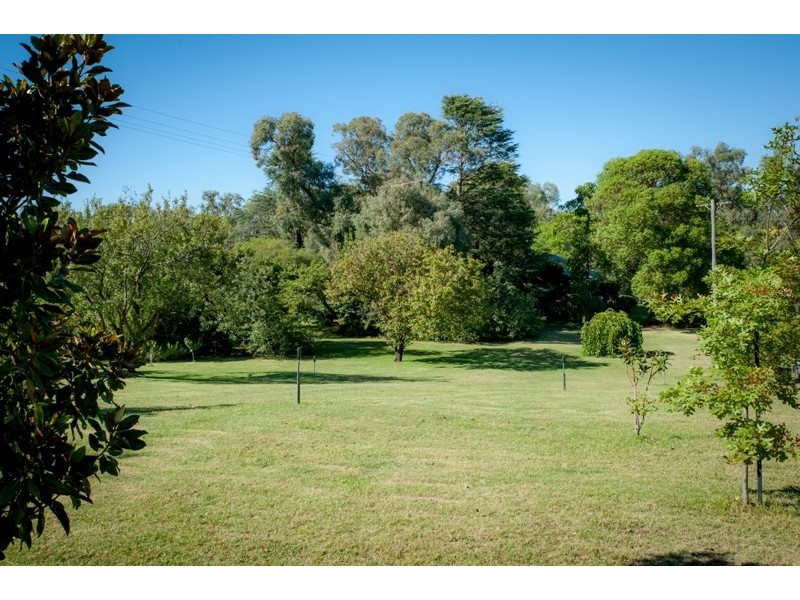 83 Ngawe Road, Barooga NSW 3644