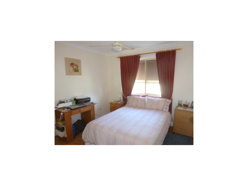 95 Long St, Boorowa NSW 2586