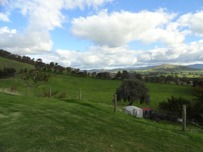 132 Bryants Gap Road, Charleroi VIC 3695