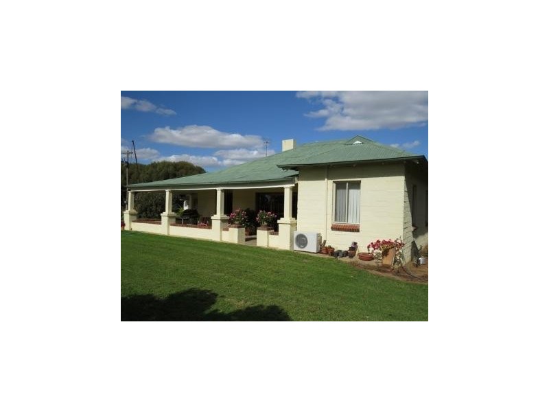 “Wongalea” Moonee Swamp Road, Deniliquin NSW 2710