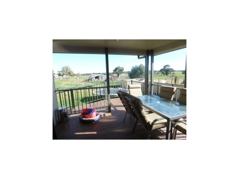 25 Ford St, Boorowa NSW 2586