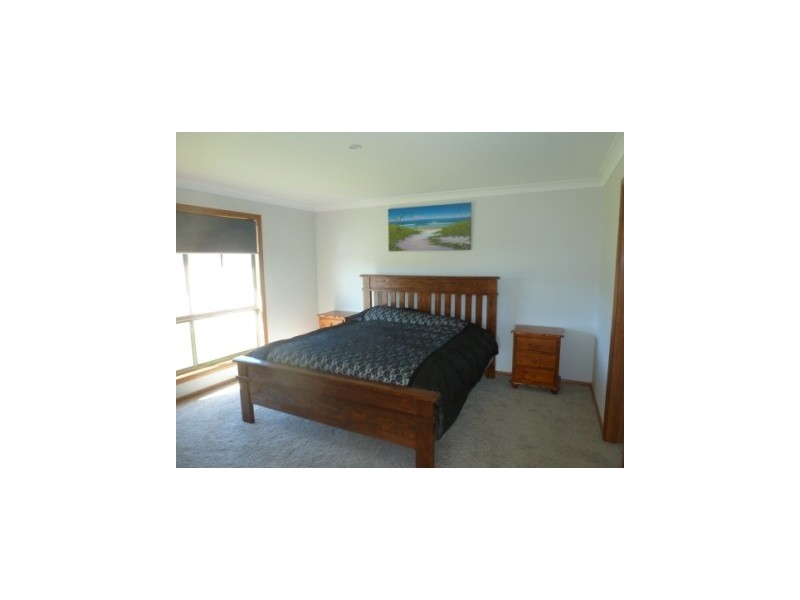 25 Ford St, Boorowa NSW 2586