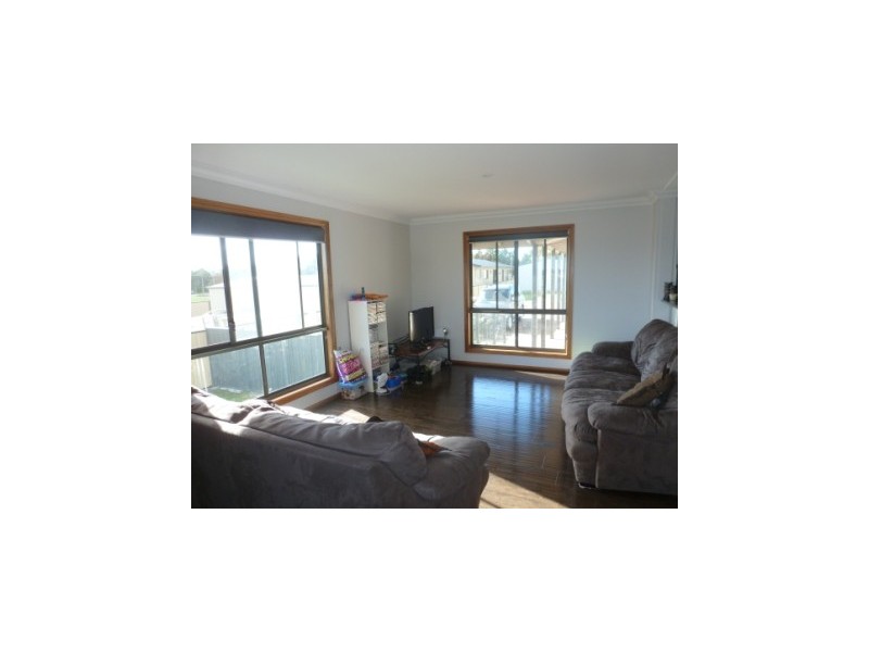 25 Ford St, Boorowa NSW 2586